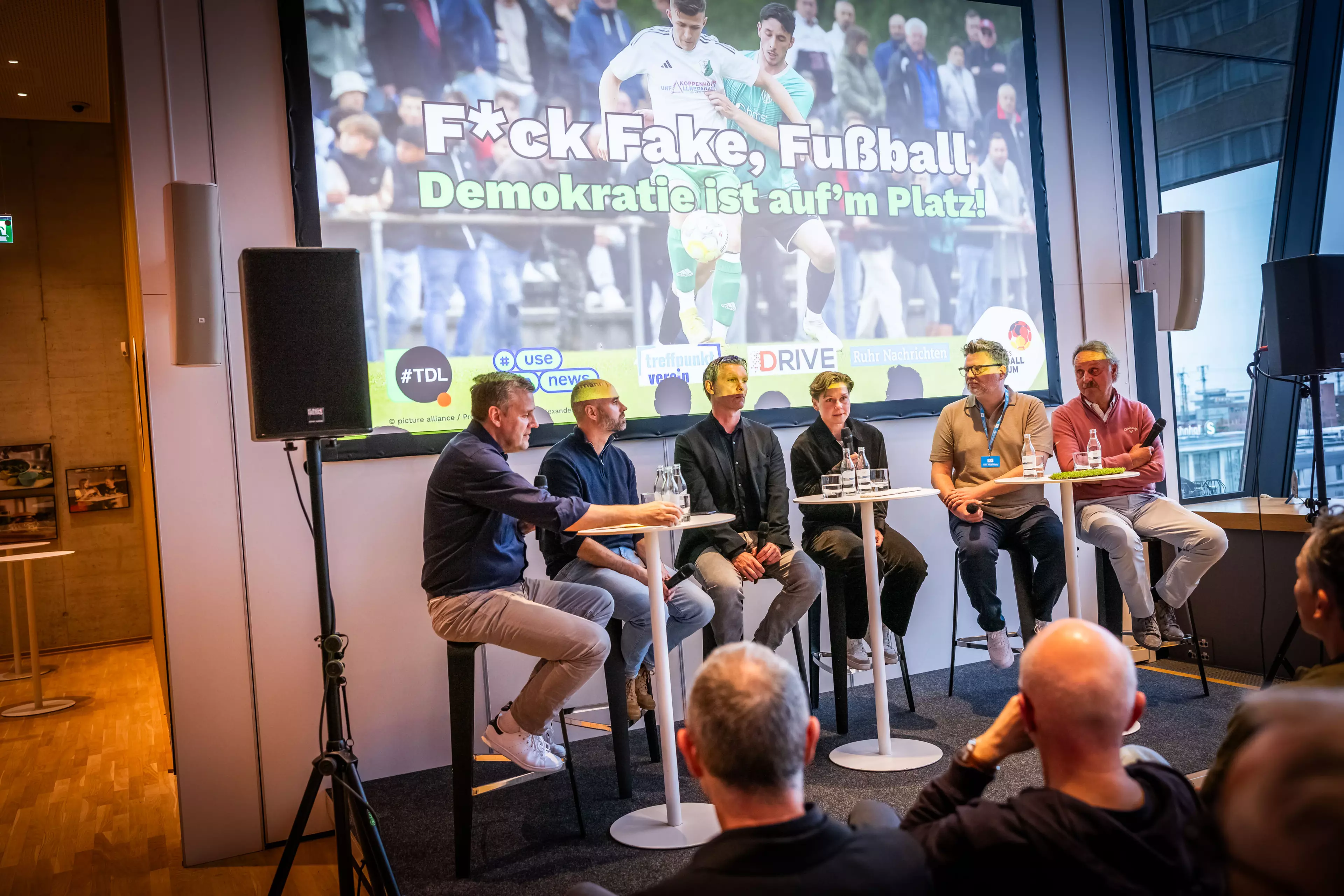 Panel beim Event im Deutschen Fußballmuseum mit Peter Neururer. Foto: Stephan Schütze / Ruhr Nachrichten