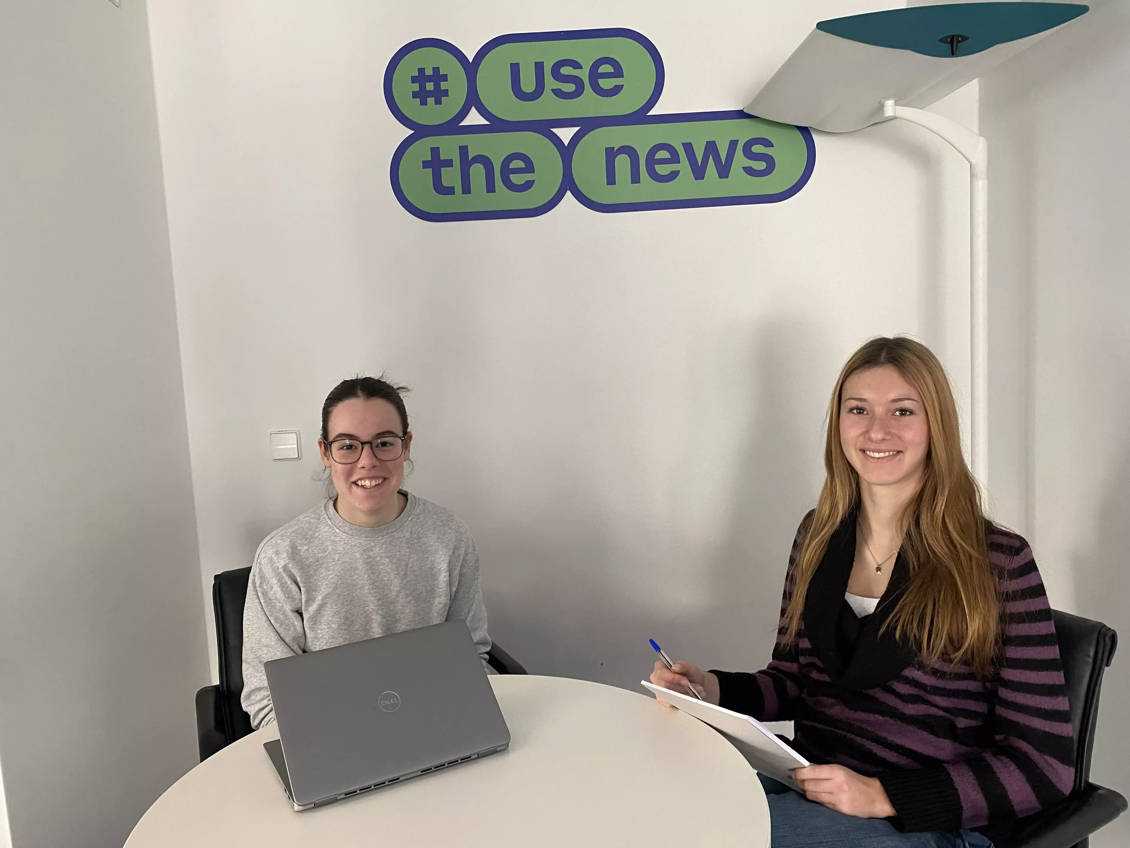 Schülerinnen bei #UseTheNews